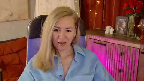 Donna online show from May 31, 7:26 pm