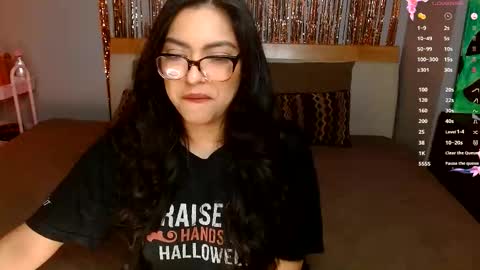 DontBeMina online show from December 18, 6:18 am