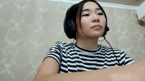 YuKi  online show from October 11, 12:08 pm