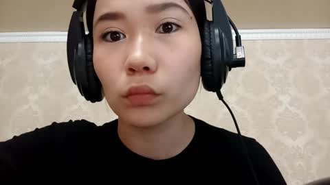 YuKi  online show from October 18, 11:24 am
