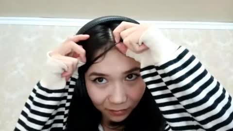 YuKi  online show from October 21, 12:09 pm