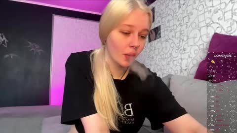 Snapshot of dory_liss chatting on October 13, 5:43 am dory_liss online show from October 13, 5:43 am