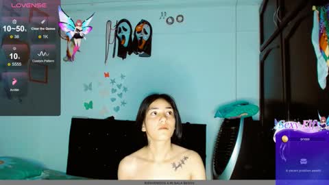 Snapshot of dream__girls69944 chatting on December 3, 9:09 am sharon online show from December 3, 9:09 am