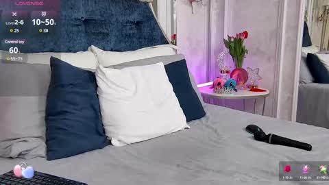 Snapshot of dream_blonde_ chatting on March 7, 2:45 pm Maria online show from March 7, 2:45 pm