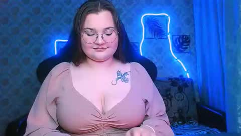 dreamforyoue2 online show from February 28, 7:24 pm