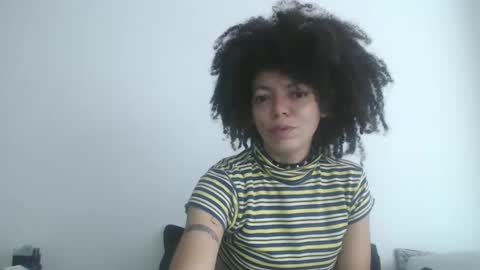 DreamyLatina online show from February 8, 2:10 pm