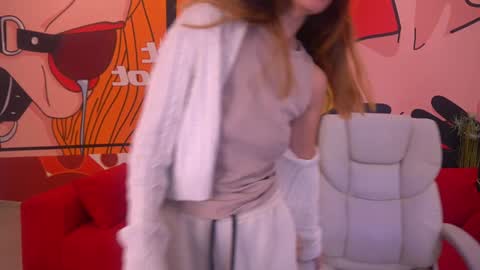 Snapshot of dreamylinaaa chatting on January 6, 7:31 am Lina online show from January 6, 7:31 am