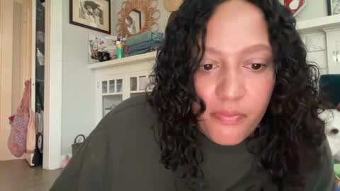 RIRI OR DREAMY online show from September 27, 3:30 pm