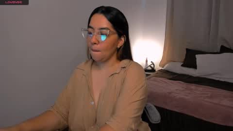 Snapshot of dulce_brithany chatting on September 28, 1:27 pm dulce brithany online show from September 28, 1:27 pm