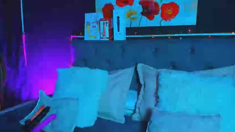 Snapshot of dulce_celeste15 chatting on January 10, 10:46 pm C E L E S T E online show from January 10, 10:46 pm
