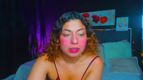 Snapshot of dulce_celeste15 chatting on January 5, 8:10 pm C E L E S T E online show from January 5, 8:10 pm