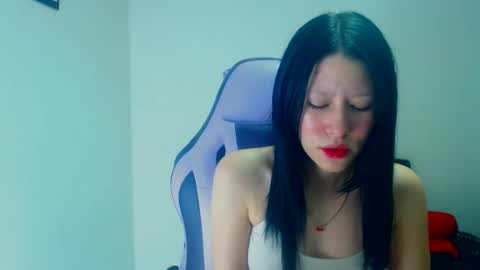 dulce_mauren online show from February 2, 11:04 pm