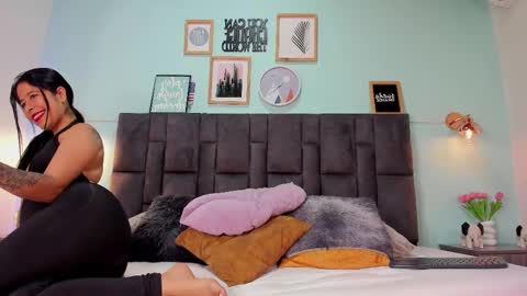 Snapshot of dulceaurora_ chatting on March 7, 2:46 am DULCE AURORA online show from March 7, 2:46 am