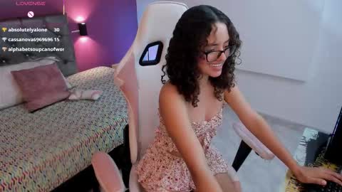 dulcee_gaby online show from December 1, 1:58 pm