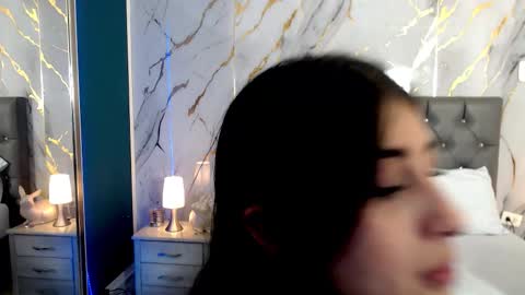 Snapshot of dulciinea_07 chatting on October 6, 3:01 am Abril Cruz online show from October 6, 3:01 am