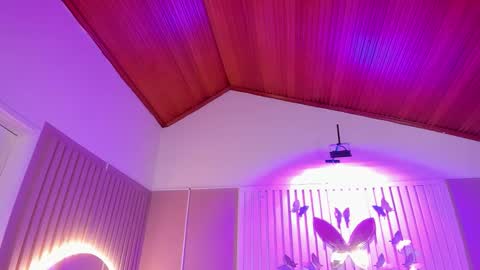 Juana online show from November 12, 11:30 am