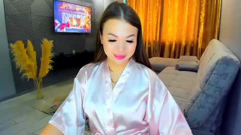 easternbeautyy online show from December 16, 7:26 am