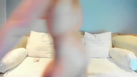 Snapshot of eatmygingersnapps chatting on September 18, 3:54 pm Allison online show from September 18, 3:54 pm