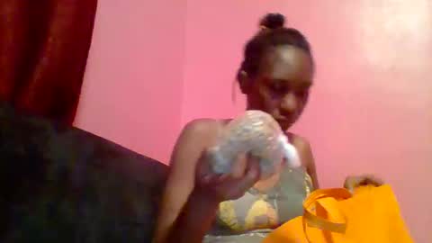 Ebon Fantasy1s online show from April 15, 12:11 am