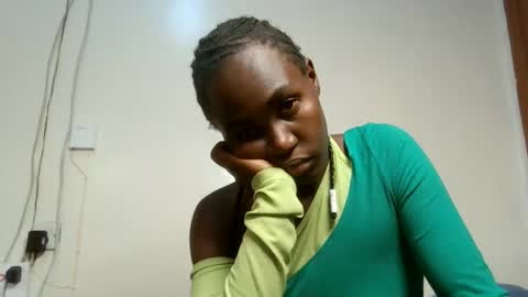 eboniey_slim online show from February 25, 5:00 pm