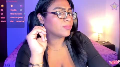 ebony__queen2 online show from April 26, 8:17 pm