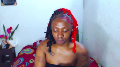 Snapshot of ebony_chayna chatting on February 17, 12:32 am chayna smith online show from February 17, 12:32 am