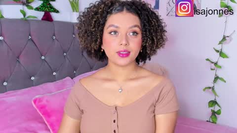 Snapshot of ebony_curly2 chatting on December 14, 7:57 pm isa online show from December 14, 7:57 pm