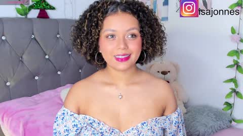 Snapshot of ebony_curly2 chatting on December 8, 7:11 pm isa online show from December 8, 7:11 pm