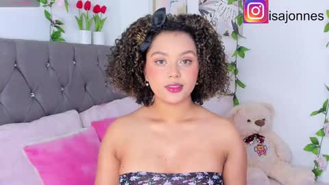 Snapshot of ebony_curly2 chatting on February 23, 7:34 pm isa online show from February 23, 7:34 pm