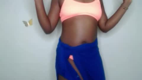 Snapshot of ebony_fatass chatting on October 19, 7:27 pm Ella online show from October 19, 7:27 pm