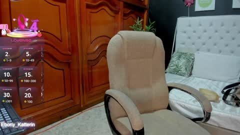 ebony_katterin online show from May 14, 11:16 am