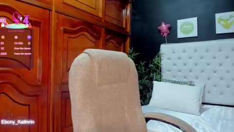 ebony_katterin online show from February 3, 11:37 am