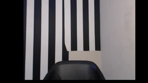 Ella online show from October 25, 10:01 am