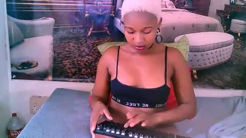 Tamia online show from March 12, 6:29 am