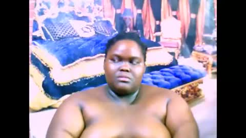 Snapshot of ebonyhotbuns4u2luv chatting on March 11, 7:03 pm ebonyhotbuns4u2luv online show from March 11, 7:03 pm