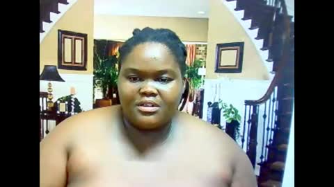 Snapshot of ebonyhotbuns4u2luv chatting on March 4, 5:53 am ebonyhotbuns4u2luv online show from March 4, 5:53 am
