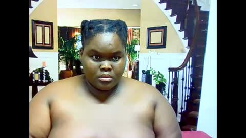 Snapshot of ebonyhotbuns4u2luv chatting on February 6, 6:56 pm ebonyhotbuns4u2luv online show from February 6, 6:56 pm
