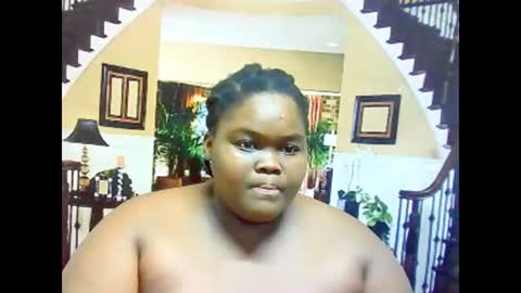 Snapshot of ebonyhotbuns4u2luv chatting on March 9, 5:44 am ebonyhotbuns4u2luv online show from March 9, 5:44 am