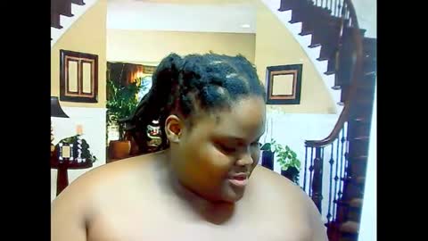 Snapshot of ebonyhotbuns4u2luv chatting on February 27, 7:04 pm ebonyhotbuns4u2luv online show from February 27, 7:04 pm