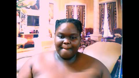 Snapshot of ebonyhotbuns4u2luv chatting on January 31, 7:08 pm ebonyhotbuns4u2luv online show from January 31, 7:08 pm