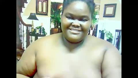 Snapshot of ebonyhotbuns4u2luv chatting on February 23, 7:23 pm ebonyhotbuns4u2luv online show from February 23, 7:23 pm