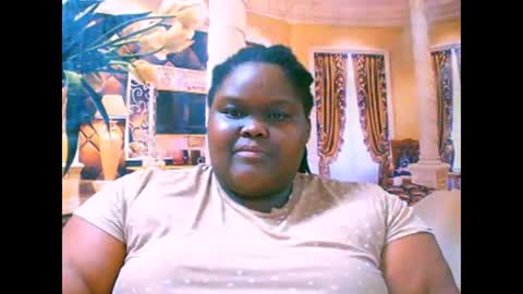 Snapshot of ebonyhotbuns4u2luv chatting on September 15, 6:59 pm ebonyhotbuns4u2luv online show from September 15, 6:59 pm