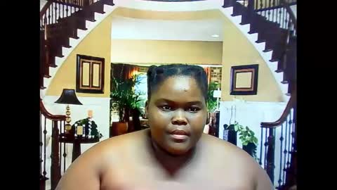 Snapshot of ebonyhotbuns4u2luv chatting on February 11, 7:02 am ebonyhotbuns4u2luv online show from February 11, 7:02 am