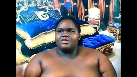 Snapshot of ebonyhotbuns4u2luv chatting on March 12, 7:04 pm ebonyhotbuns4u2luv online show from March 12, 7:04 pm