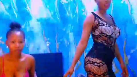 Snapshot of ebonypretty4u chatting on October 17, 11:02 am ebonypretty4u online show from October 17, 11:02 am
