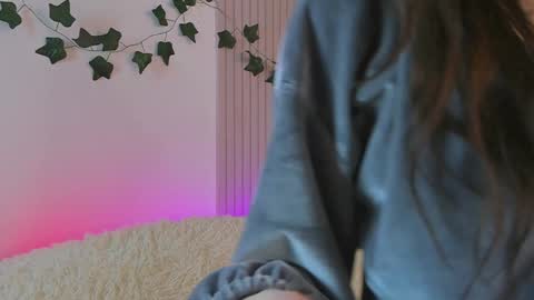 Lisa  online show from January 18, 11:11 pm