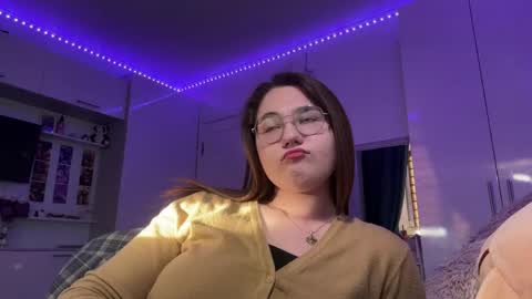 Linda online show from May 13, 2:56 pm