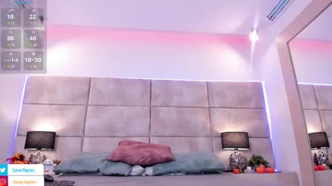 Eevee online show from October 28, 2:39 am