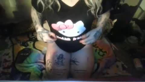 eeveejinxy online show from October 28, 9:37 am