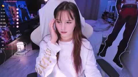 Snapshot of effie_lee chatting on October 24, 2:02 pm Effie online show from October 24, 2:02 pm